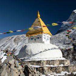 A Tibetan Buddhist stupa above the village of Dingboche (altitude 4,800 meters) on the way to Everest Base camp in the Khumbu region of Nepal. 