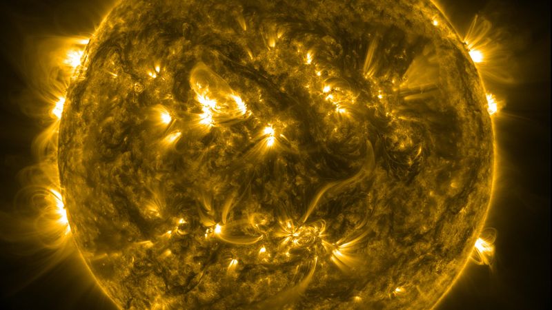 A cropepd view of the Sun showing the many areas of activity with magnetic fields streching beyond the surface