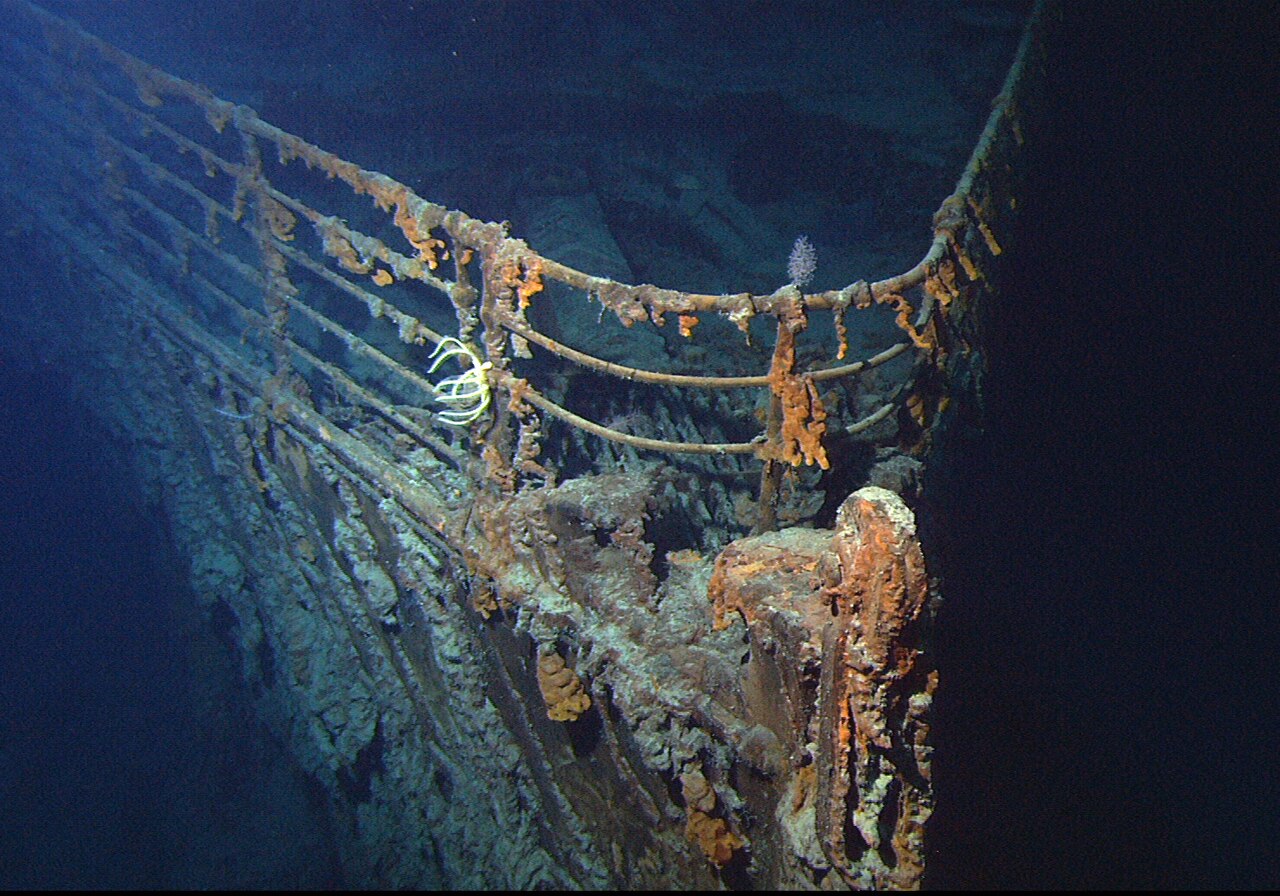 Previous images of RMS Titanic, such as this one photographed in June 2004, show the bow railings in tact. Previous images of RMS Titanic, such as this one photographed in June 2004, show the bow railings in tact.