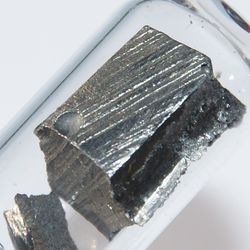 Ultrapure neodymium